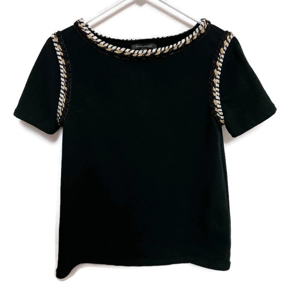 Banana Republic Women's Short Sleeve Black with Gold Sweatshirt Top Size Small